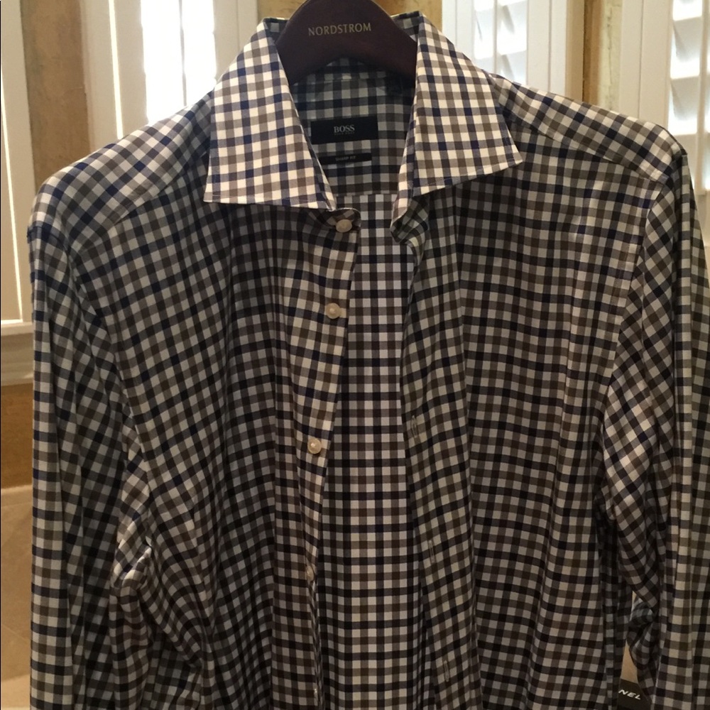 Hugo Boss sharp fit men’s dress shirt